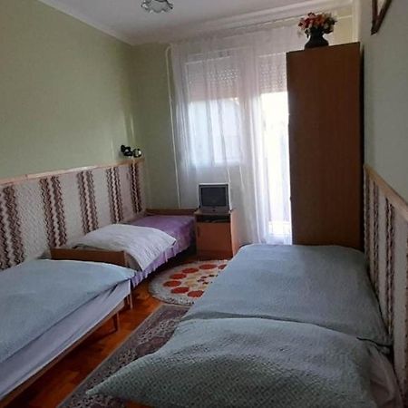 Tuenderkert Apartmanok Hajdúszoboszló Екстериор снимка