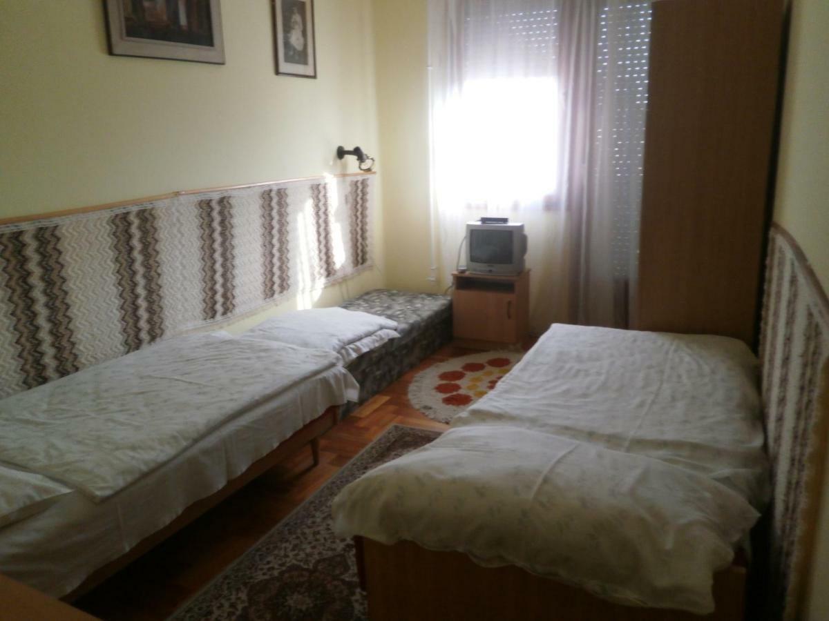 Tuenderkert Apartmanok Hajdúszoboszló Екстериор снимка